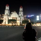 Thầ
