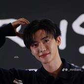 Thầ