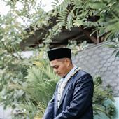 Thậ