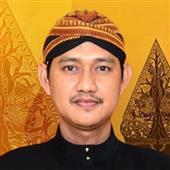 TỶ P